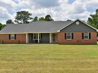 517 Iveys Scenic Dr, Albany, GA 31721