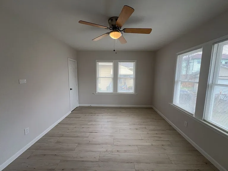 1008 Studewood St — Photo 5