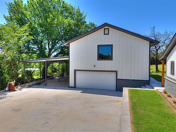 3rd image of 11124 SE 44th Pl