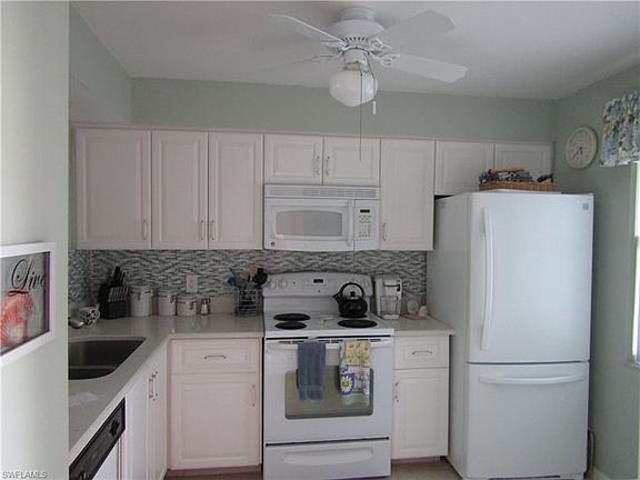 5th image of 219 Fox Glen Dr Unit 206