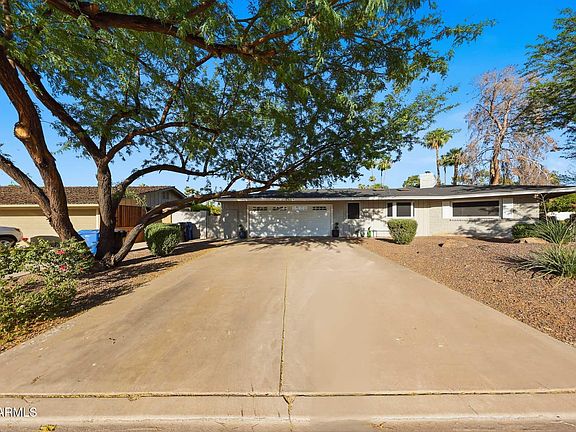 3rd image of 1433 N BEL AIR Drive