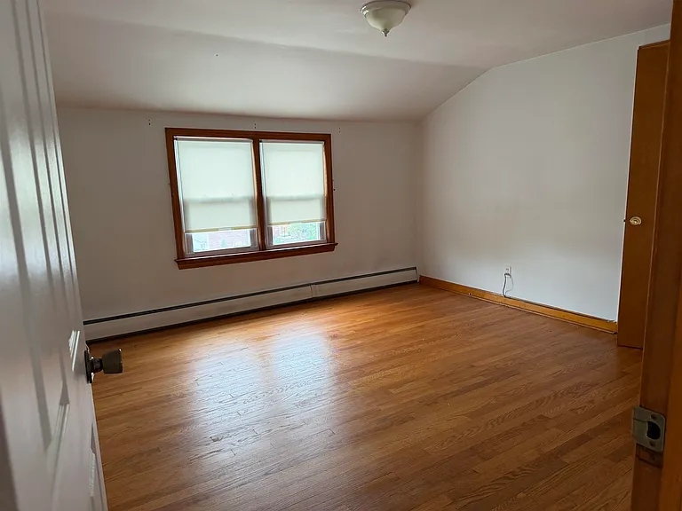 654 Chase Ave #2 — Photo 9
