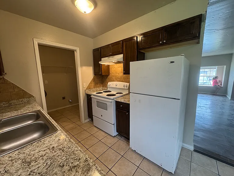 5109 S Georgia Ter — Photo 8