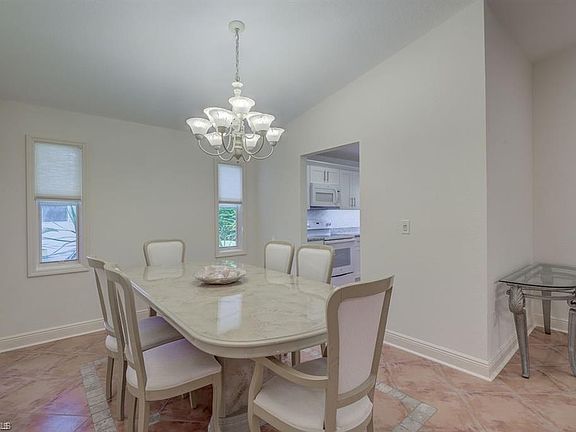 4th image of 6517 Royal Woods Dr