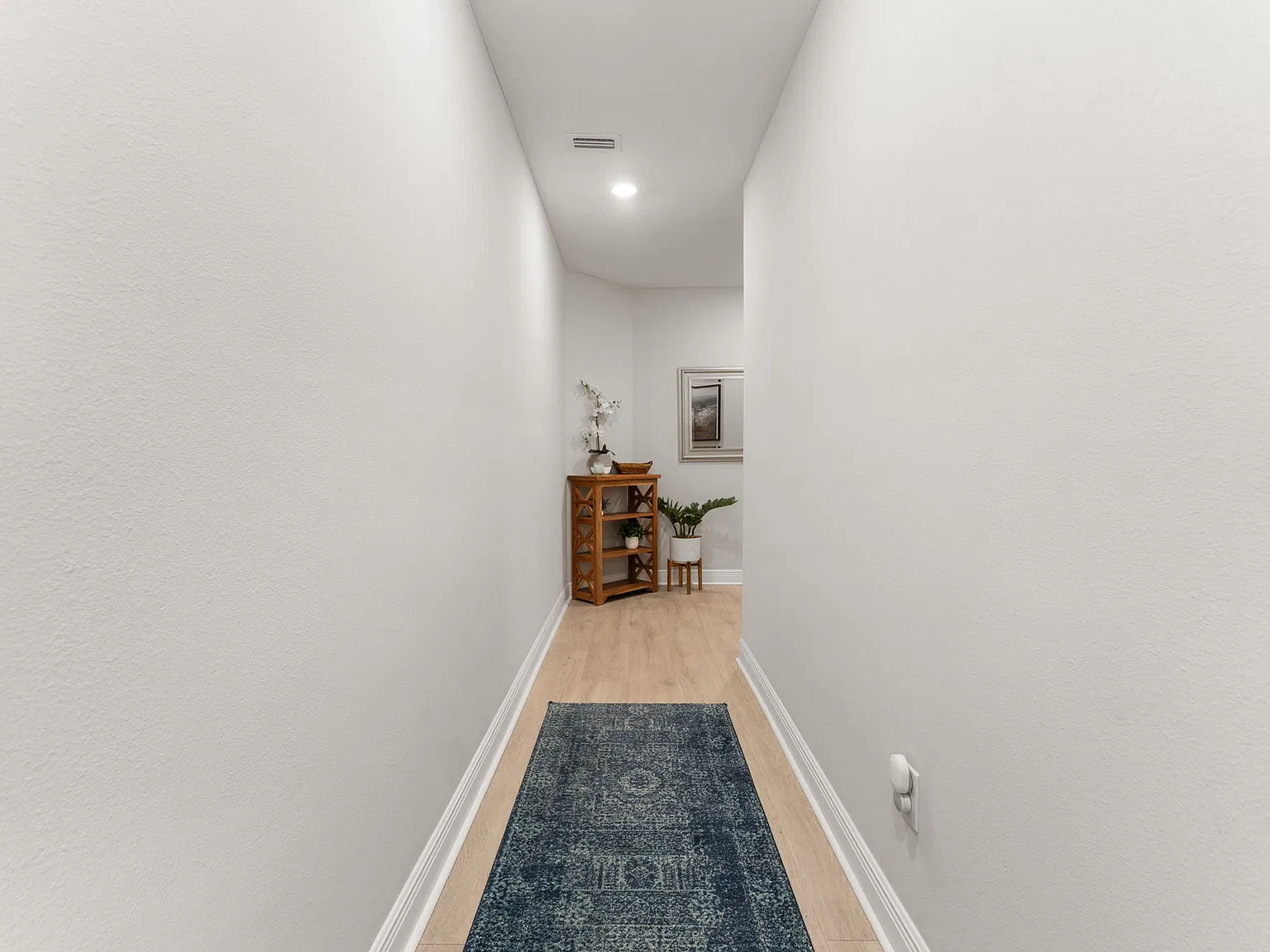 4 bed, 2444 sqft, $5,000 — Photo 2