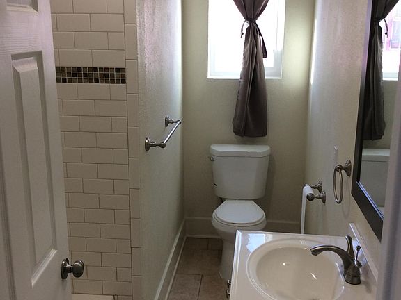 4th image of 1441 W 84th St