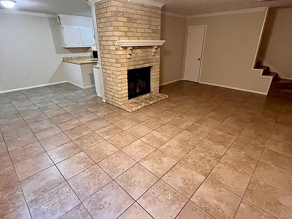 2nd image of 990 Park Meadow Dr