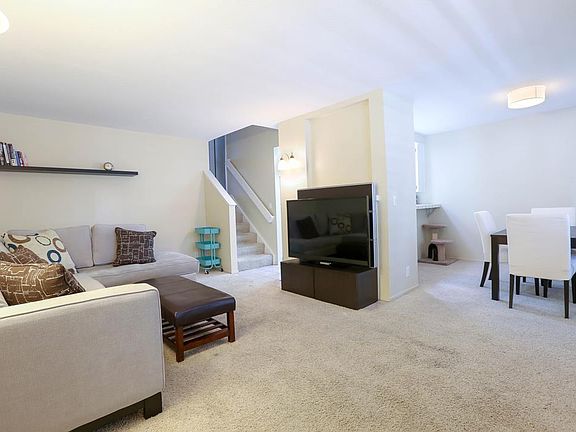 4th image of 854 La Barbera Dr