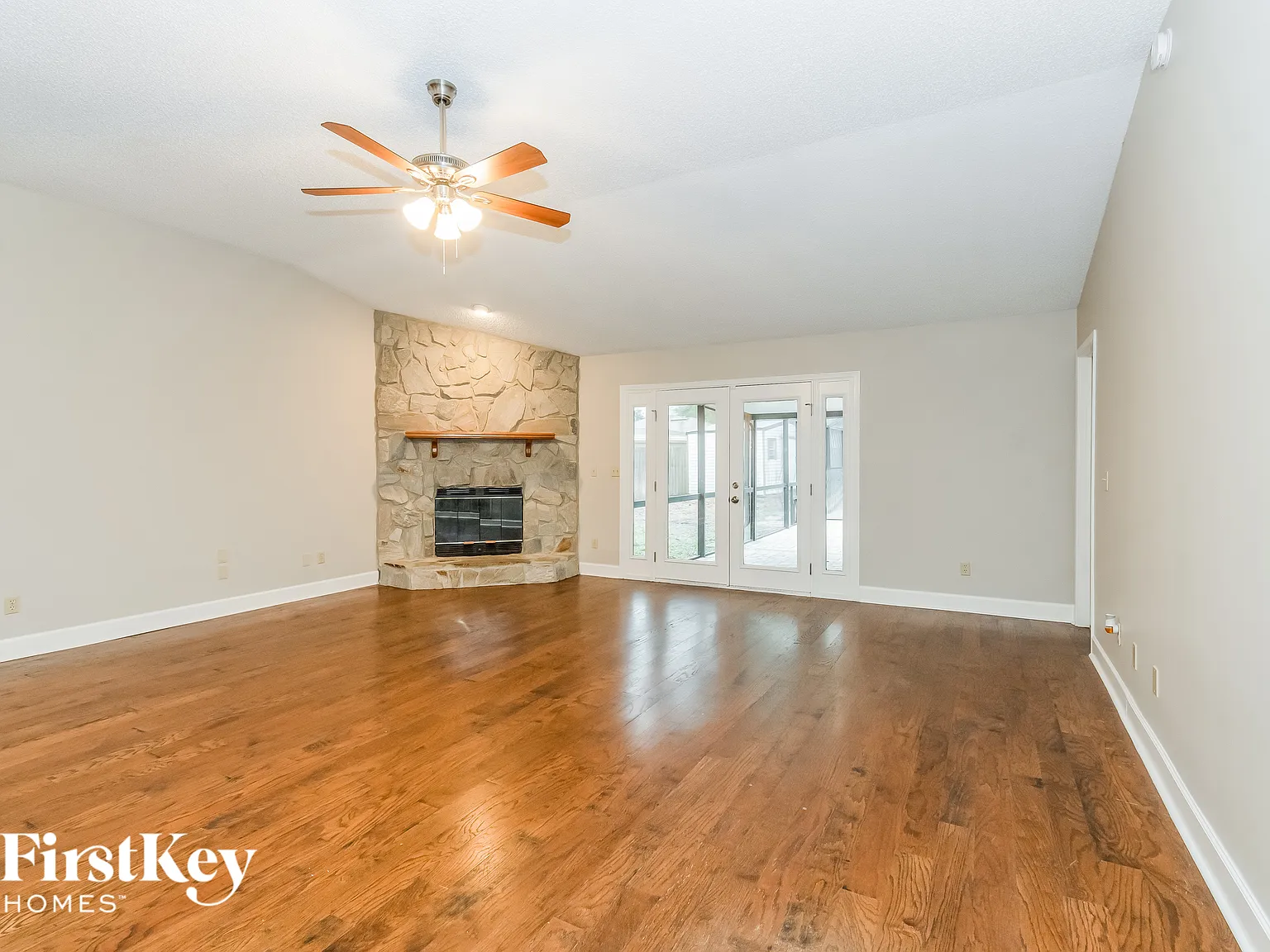4 bed, 2.0 bath, 1794 sqft, $2,680 — Photo 4
