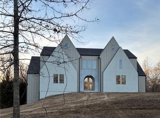 26203 Blue Mills Rd, Independence, MO 64058