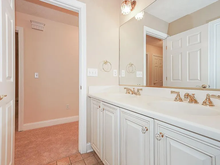 3729 Edgehill Dr — Photo 18