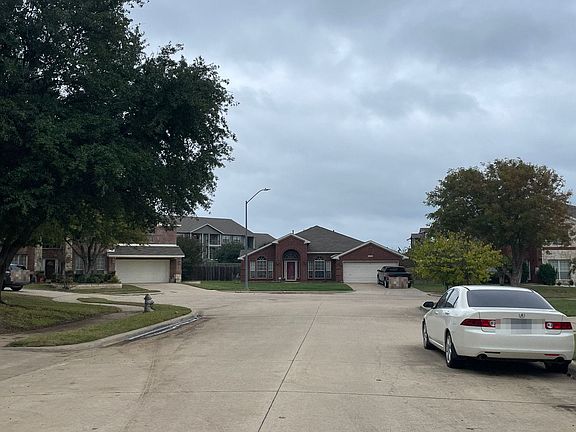 5th image of 309 E Clover Park Dr