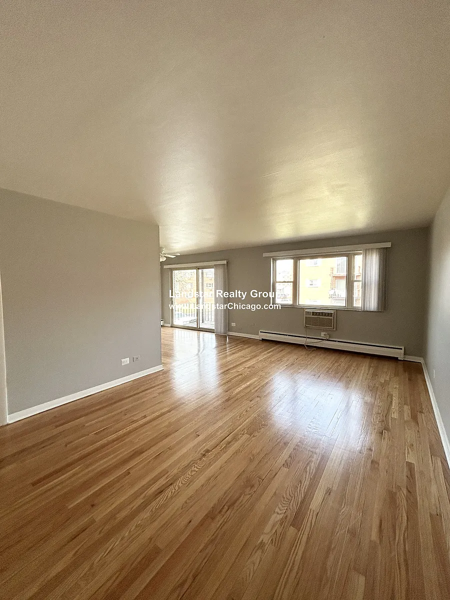 Building Photo - 1026 S River Rd #2B