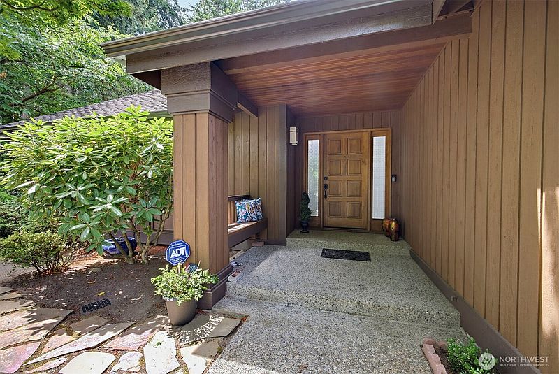 3rd image of 16653 157th Avenue SE