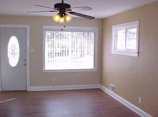 1044 Grand Blvd, Aurora, IL 60505