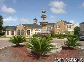 1st image of 940 Village Trl Unit 9-201