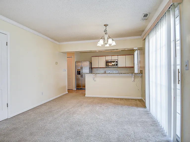 751 Ridge Cir — Photo 12