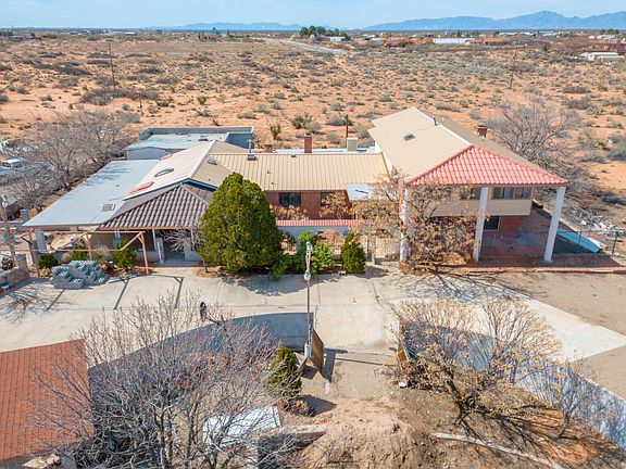 3rd image of 6125 Desert Willow Dr