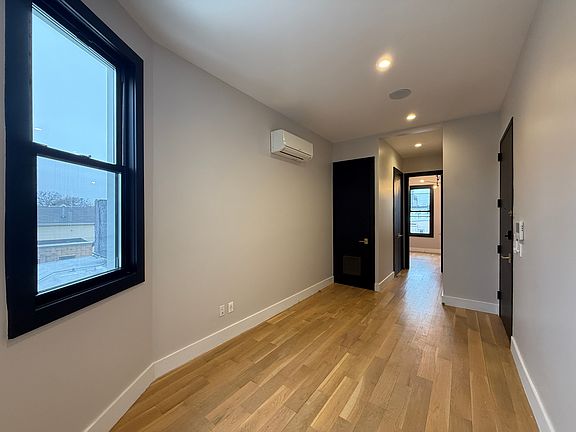 2nd image of 172 New York Ave APT 3