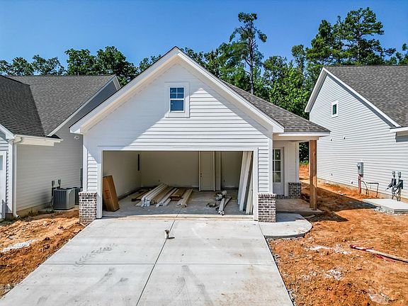 2nd image of 935 Georgia Oak Cv