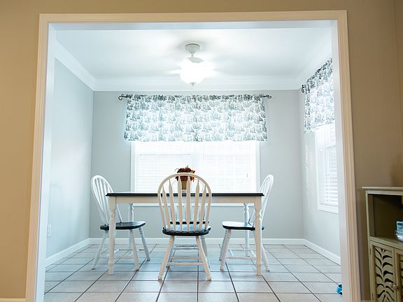 4th image of 3309 Vickie Karen Dr