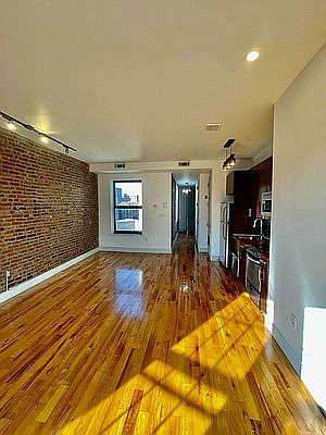 3rd image of 101 Quincy St APT 4R