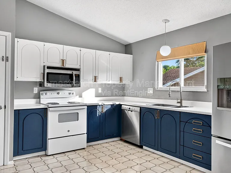 4157 Attleboro Ct — Photo 6