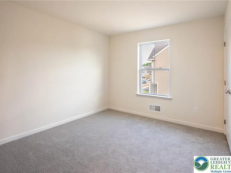 3740 Samantha Ln — Photo 17