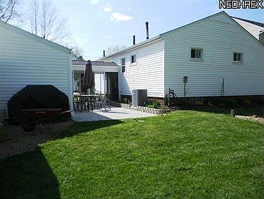 4th image of 236 Indiana Ave