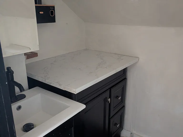 1549 Charleston Beach Rd W — Photo 16