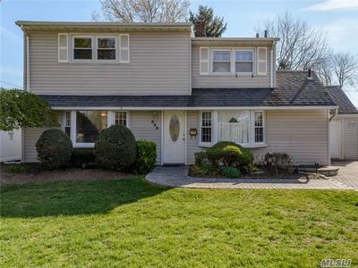 339 Loring Rd, Levittown, NY, 11756