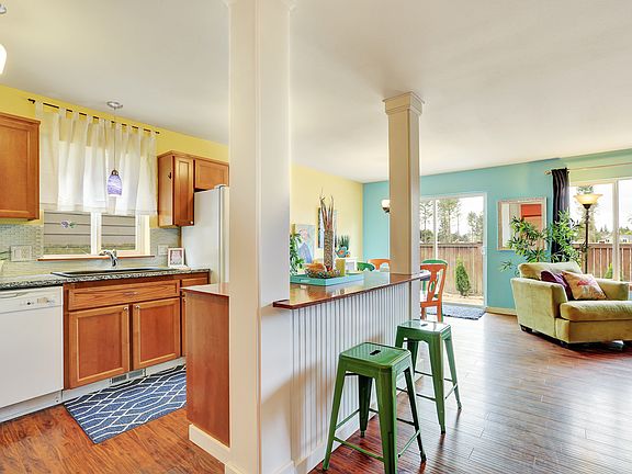 4th image of 9226 175th Street Ct E