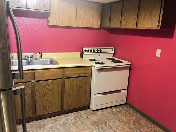 3rd image of 308 3rd Ave S #1