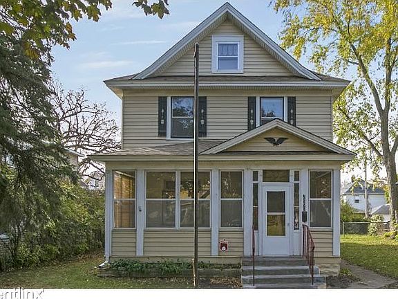 4th image of 1690 Minnehaha Ave W
