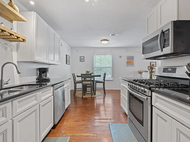 2505 Parker Ln #B — Photo 10