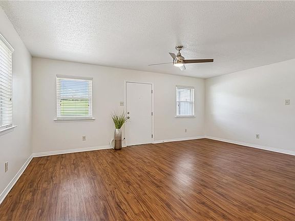 3rd image of 2817 River Rd APT B