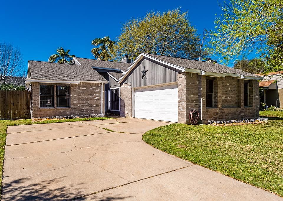 1st image of 6827 Heather Hollow Dr