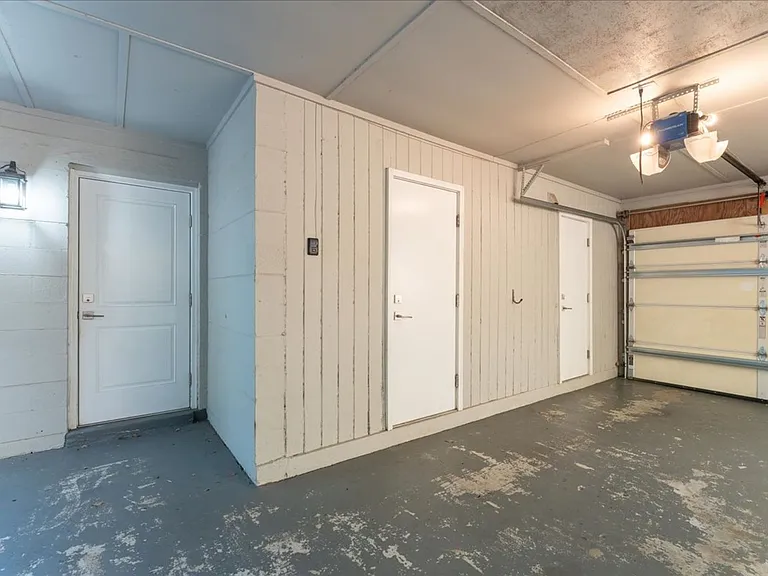 1707 Hall Dr — Photo 29