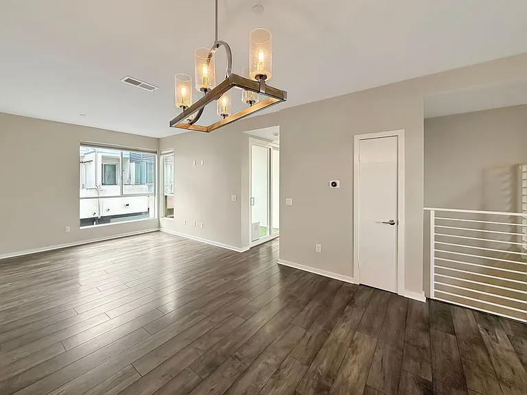 2191 Catalina Blvd — Photo 2