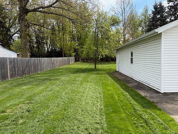 2nd image of 24143 Hedgewood Ave