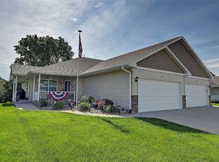 7502 Summerset Ave NE, Cedar Rapids, IA 52402