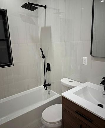 4th image of 1319 E 96th St Floor 2