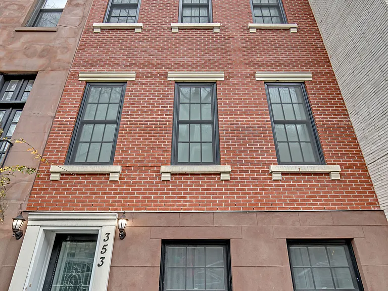 353 E 19th St #3 — Photo 3