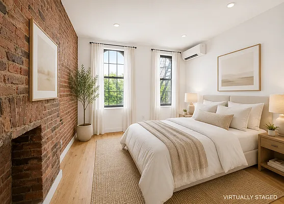 Bedroom, photo 2