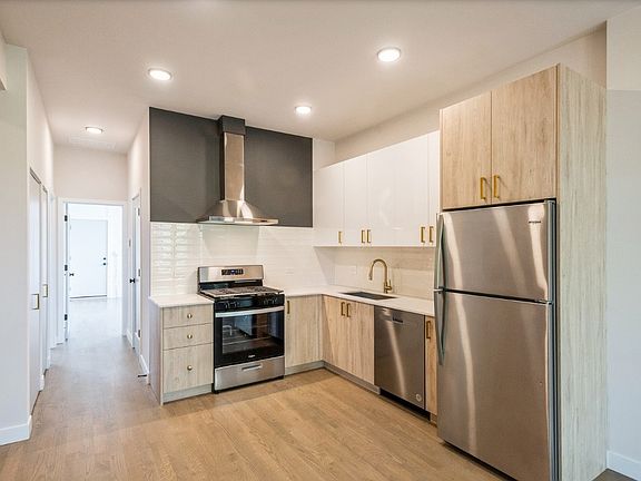 5th image of 841 N Mozart St #2R