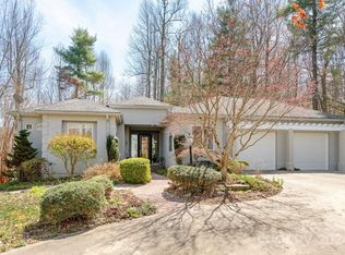 150 Poplar Loop Dr, Flat Rock, NC 28731