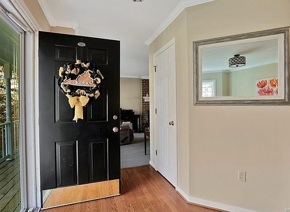 3rd image of 633 Brighton Dr