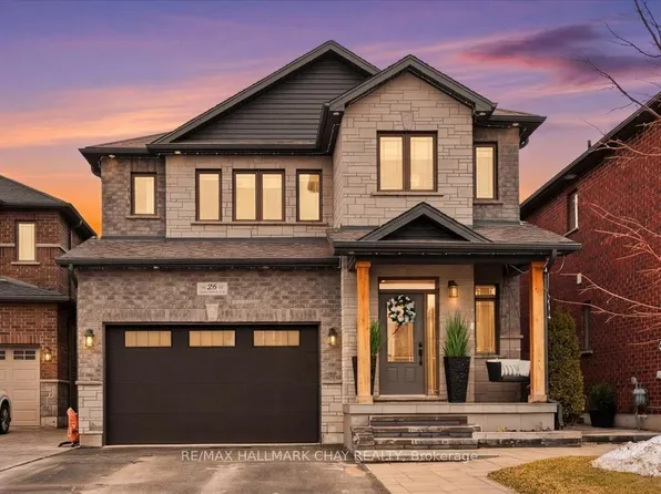 26 Lowry Ct, Barrie, ON L4N 7N3
