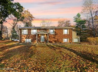 929 Hickory Dr, Vine Grove, KY 40175