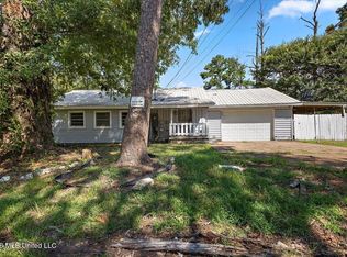 1446 Lakeview Ave, Jackson, MS 39212